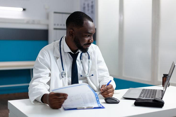 Como o Business Intelligence Pode Otimizar o Fluxo de Trabalho em Clínicas e Hospitais